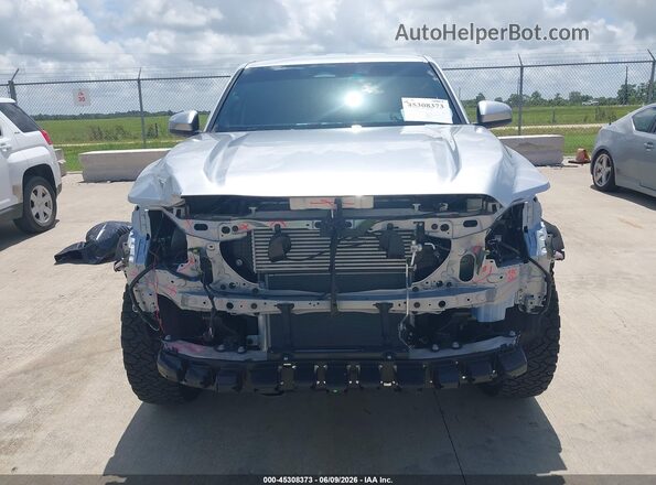 3TMKB5FN0SM039173 2025 TOYOTA TACOMA Серебряный Вид щитка приборов