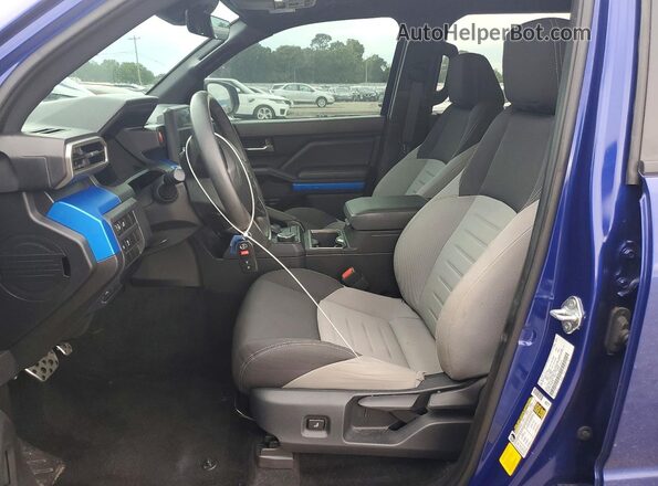 3TMKB5FN1RM001896 2024 TOYOTA TACOMA Blue წინა სალონის ხედი