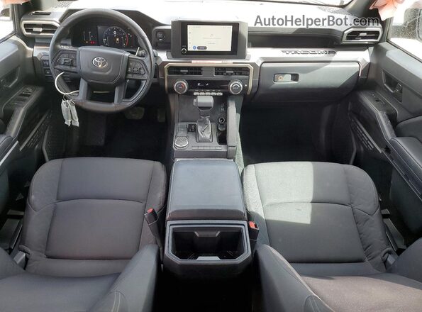 3TMKB5FN2TM059880 2026 TOYOTA TACOMA Серый Вид панели приборов