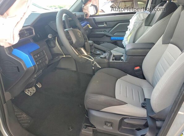 3TMKB5FN5TM065527 2026 TOYOTA TACOMA Silver წინა სალონის ხედი