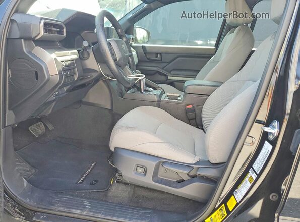 3TMKB5FN6SM042644 2025 TOYOTA TACOMA Черный Вид салона спереди
