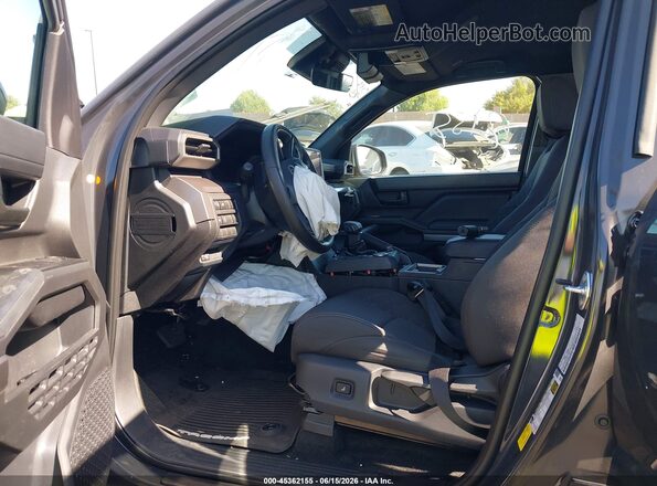 3TMKB5FN7SM052700 2025 TOYOTA TACOMA 2WD Gray Вид салону спереду