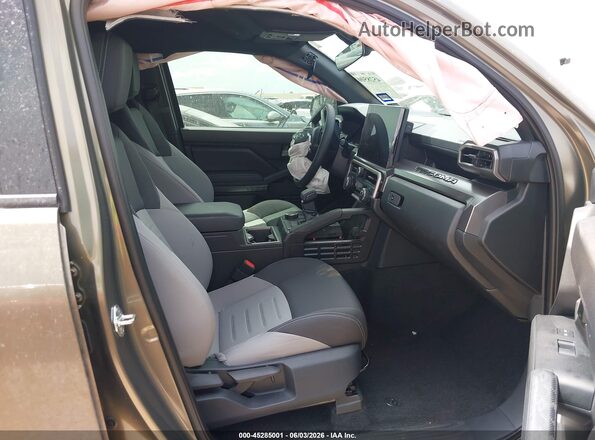 3TMKB5FN8TM061763 2026 TOYOTA TACOMA Green Вид салону спереду
