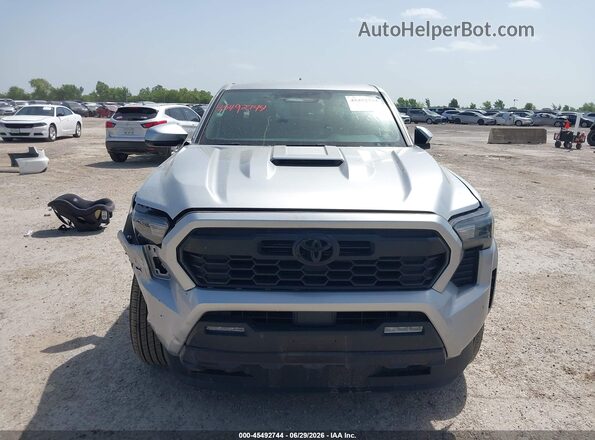3TMLB5FN1SM027005 2025 TOYOTA TACOMA Silver ხელსაწყოთა პანელის ხედი