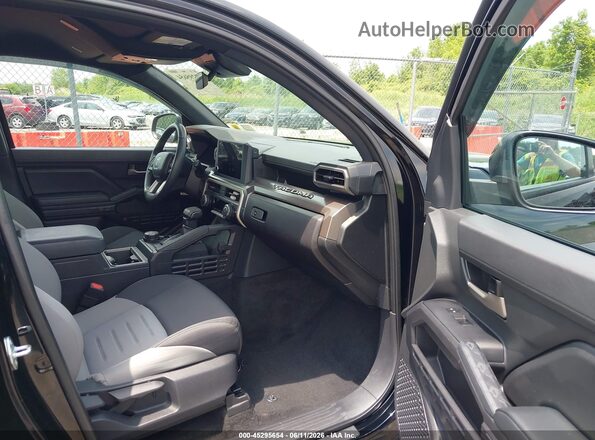 3TMLB5JN0RM015591 2024 TOYOTA TACOMA Black Front interior view