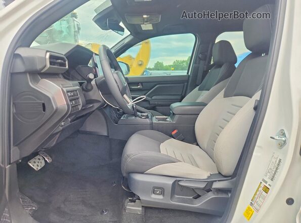 3TMLB5JN0RM075046 2024 TOYOTA TACOMA White Front interior view