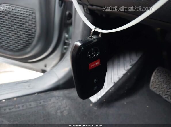 3TMLB5JN1TM225320 2026 TOYOTA TACOMA Gray წინა პანელის ხედი