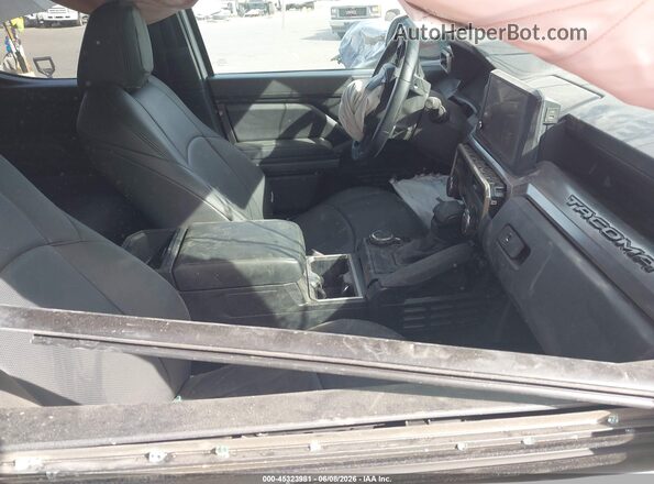3TMLB5JN1TM260097 2026 TOYOTA TACOMA White Вид салону спереду