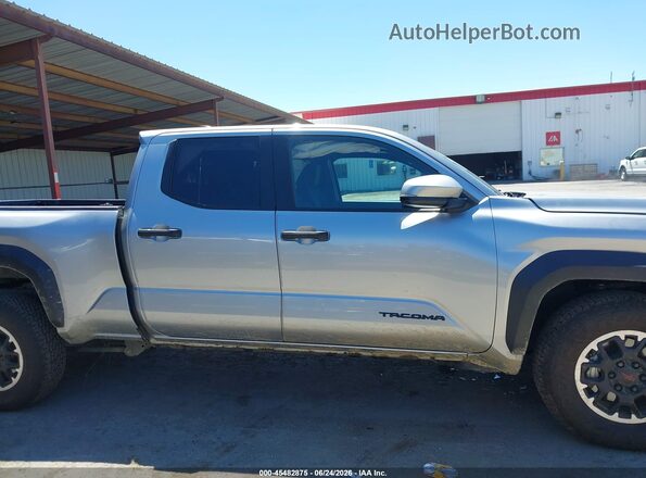 3TMLB5JN2TM220577 2026 TOYOTA TACOMA Gray Vista interior trasera