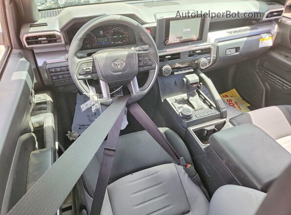 3TMLB5JN2TM239663 2026 TOYOTA TACOMA Gray Vista del salpicadero