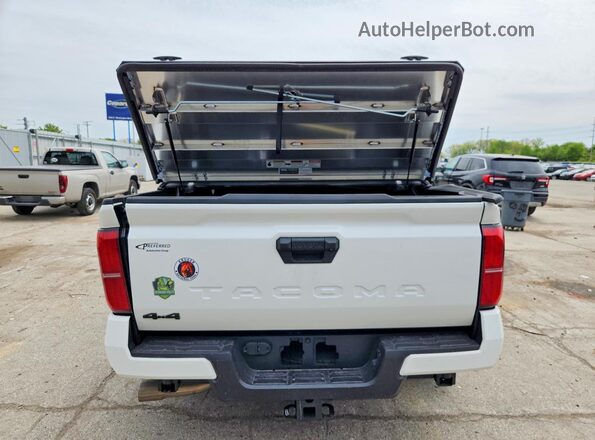 3TMLB5JN3SM107140 2025 TOYOTA TACOMA White Rear view