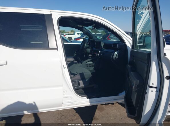3TMLB5JN3SM164552 2025 TOYOTA TACOMA White Вид салону спереду