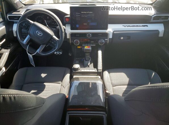 3TMLB5JN5RM081618 2024 TOYOTA TACOMA Silver 