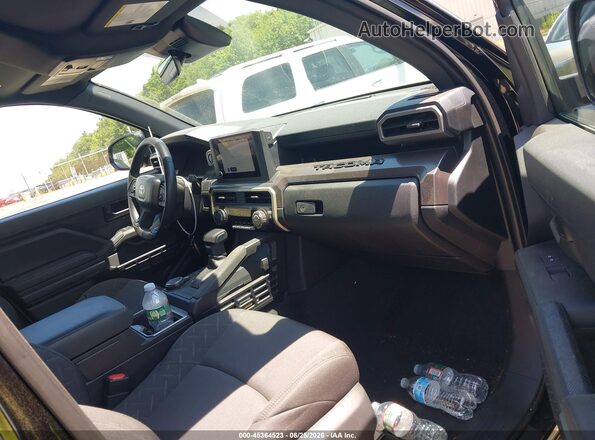 3TMLB5JN5TM236997 2026 TOYOTA TACOMA Black Front interior view