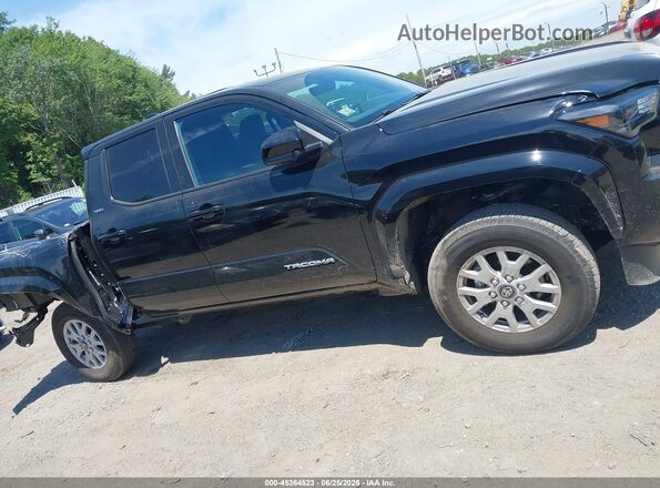 3TMLB5JN5TM236997 2026 TOYOTA TACOMA Black Rear interior view