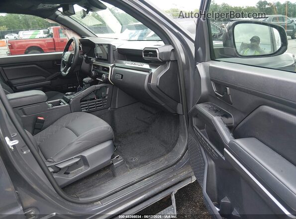 3TMLB5JN6TM209596 2026 TOYOTA TACOMA Gray Widok wnętrza z przodu