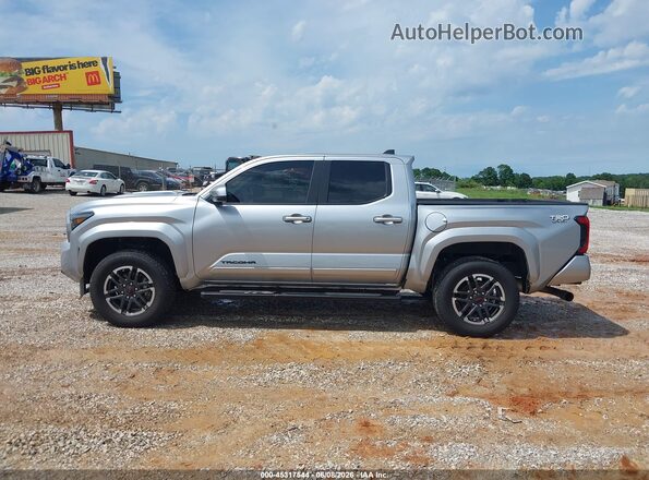 3TMLB5JN7SM101793 2025 TOYOTA TACOMA Silver Widok wnętrza 360 stopni