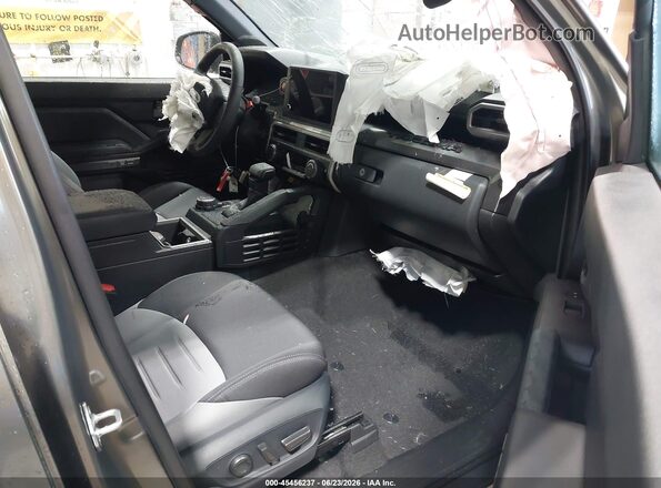 3TMLB5JN8TM253910 2026 TOYOTA TACOMA Brown Widok wnętrza z przodu