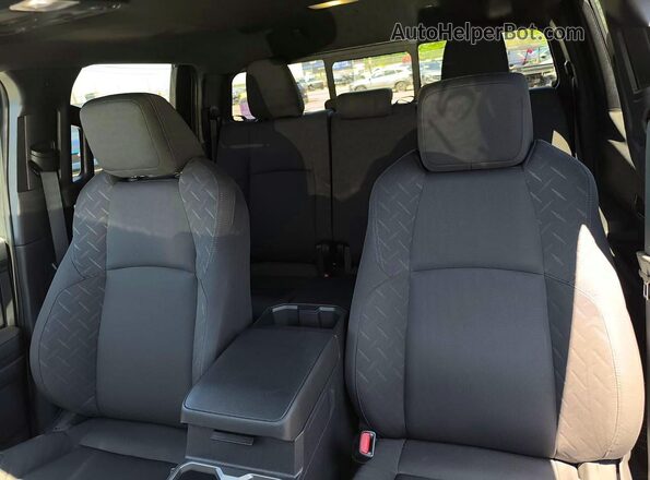 3TMLB5JN9RM007750 2024 TOYOTA TACOMA Gray 