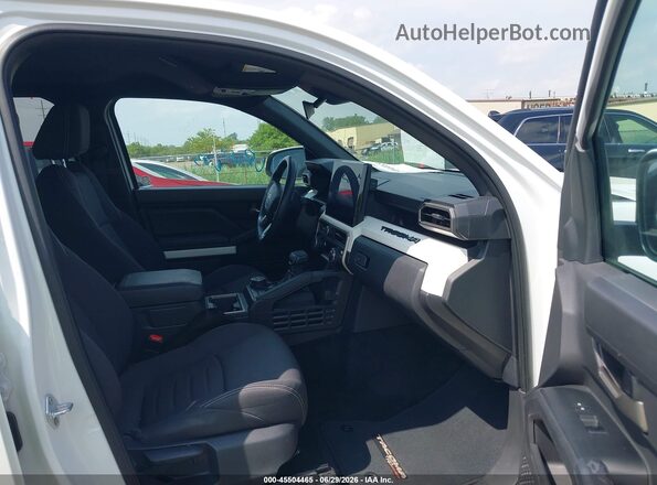 3TMLB5JNXRM011936 2024 TOYOTA TACOMA White Vista interior delantera