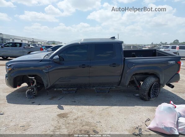 3TMLB5JNXRM048498 2024 TOYOTA TACOMA Gray Vista interior trasera