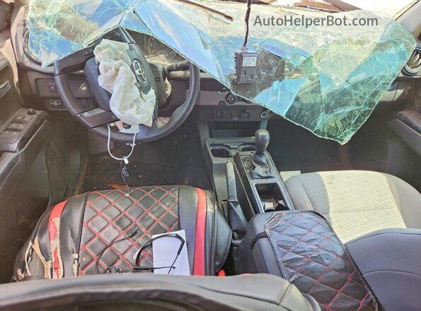 3TYAX5GN0NT063140 2022 TOYOTA TACOMA Silver Widok deski rozdzielczej