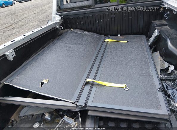 3TYAX5GN0PT080670 2023 TOYOTA TACOMA Silver Vista del cuadro de instrumentos