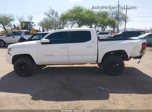 3TYAX5GN9MT023198 2021 TOYOTA TACOMA White Rear interior view