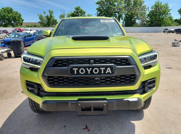 3TYCZ5AN1NT091928 2022 TOYOTA TACOMA Green Դիմացի տեսք