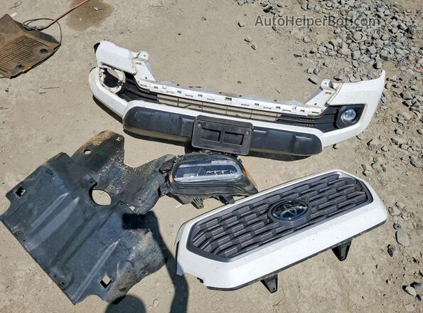 3TYCZ5AN1PT144436 2023 TOYOTA TACOMA White ძრავის განყოფილების ხედი