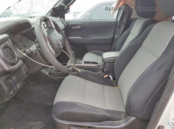 3TYCZ5AN3PT111986 2023 TOYOTA TACOMA White წინა სალონის ხედი