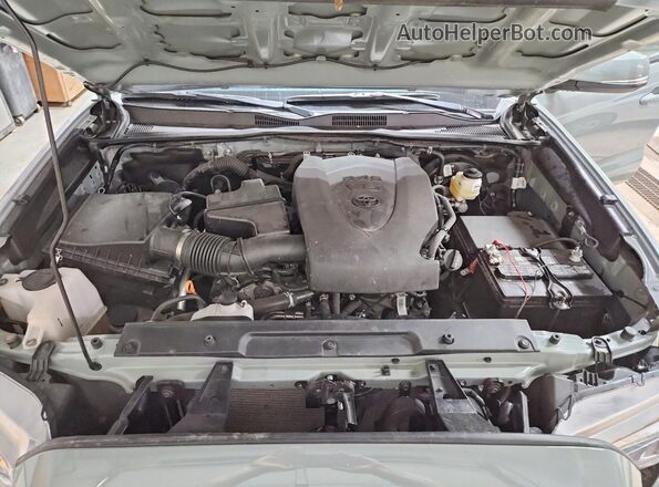 3TYCZ5AN5PT114579 2023 TOYOTA TACOMA Gray Vista interior trasera