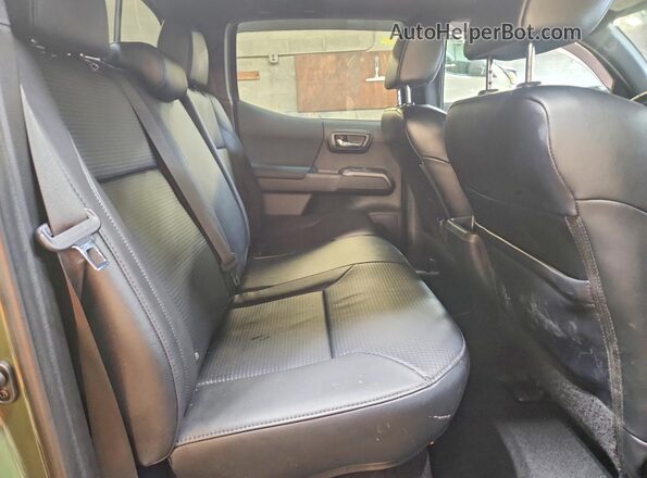 3TYCZ5AN8MT049044 2021 TOYOTA TACOMA Green Rear seats view