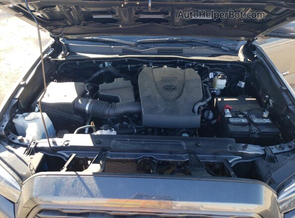 3TYCZ5AN9NT079168 2022 TOYOTA TACOMA Gray Rear interior view