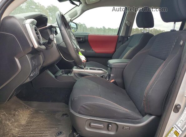 3TYDZ5BN4NT012772 2022 TOYOTA TACOMA Silver Вид салону спереду