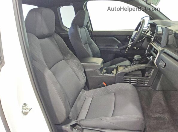 3TYJDAHN5RT008141 2024 TOYOTA TACOMA White 