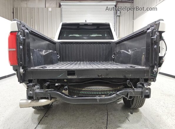 3TYJDAHN5RT008141 2024 TOYOTA TACOMA White 
