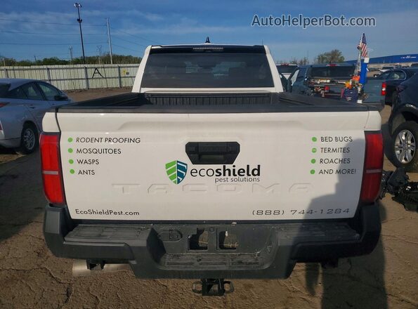 3TYJDAHN7TT043156 2026 TOYOTA TACOMA White Հետևի տեսք