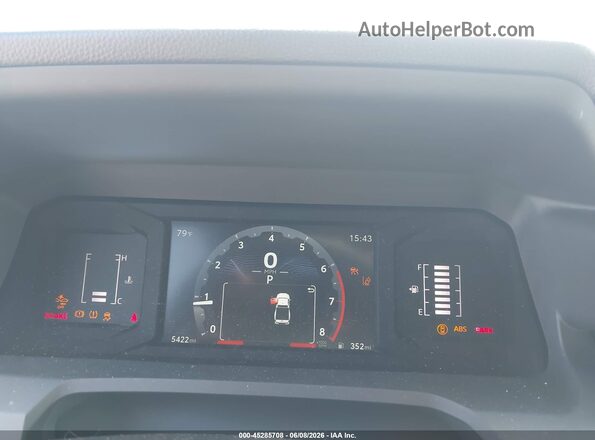 3TYJDAKN9ST022400 2025 TOYOTA TACOMA Silver Հետևի նստատեղերի տեսք