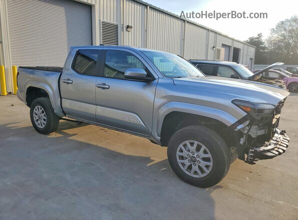 3TYKB5FN0ST025858 2025 TOYOTA TACOMA Silver Delantero derecho