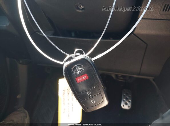 3TYKB5FN9RT000922 2024 TOYOTA TACOMA Silver Widok deski rozdzielczej