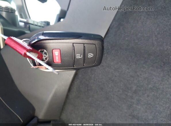 3TYKB5FN9ST022750 2025 TOYOTA TACOMA Красный Вид панели приборов