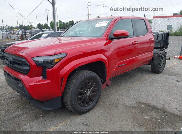 3TYKB5FN9TT030977 2026 TOYOTA TACOMA Red Առջևի ձախ երեք քառորդ տեսարան