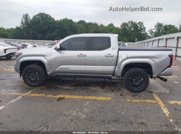 3TYKB5FNXST017377 2025 TOYOTA TACOMA Silver სალონის 360-გრადუსიანი ხედი