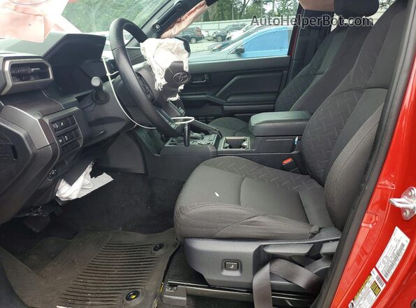 3TYKB5FNXTT031927 2026 TOYOTA TACOMA Red Vista interior delantera