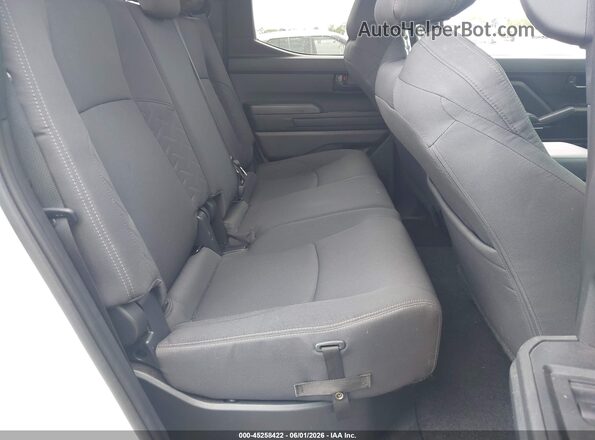 3TYKD5HN1RT009735 2024 TOYOTA TACOMA White VIN կոդի պիտակի տեսք