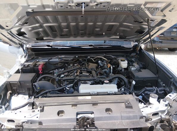 3TYKD5HN3ST018765 2025 TOYOTA TACOMA Silver Հետևի տեսք