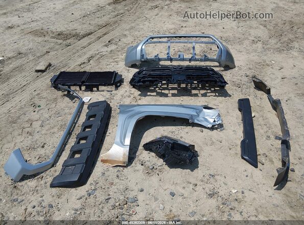 3TYKD5HN3ST018765 2025 TOYOTA TACOMA Silver Սարքավորումների վահանակի տեսք