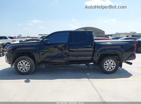 3TYKD5HN9RT014357 2024 TOYOTA TACOMA Black Rear interior view