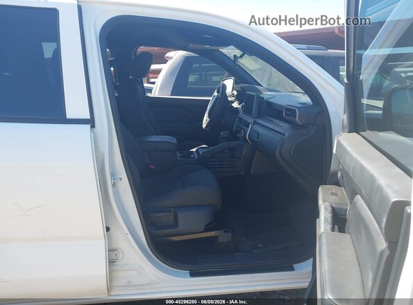 3TYKD5HN9ST021637 2025 TOYOTA TACOMA White Vista interior delantera